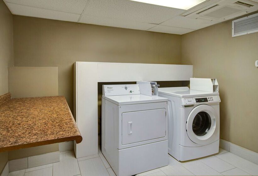 هتل Hampton Inn Huntsville Arsenal/south Pkway