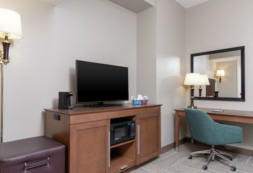 فندق Hampton Inn Indianapolis Downtown Across From Circle Centre