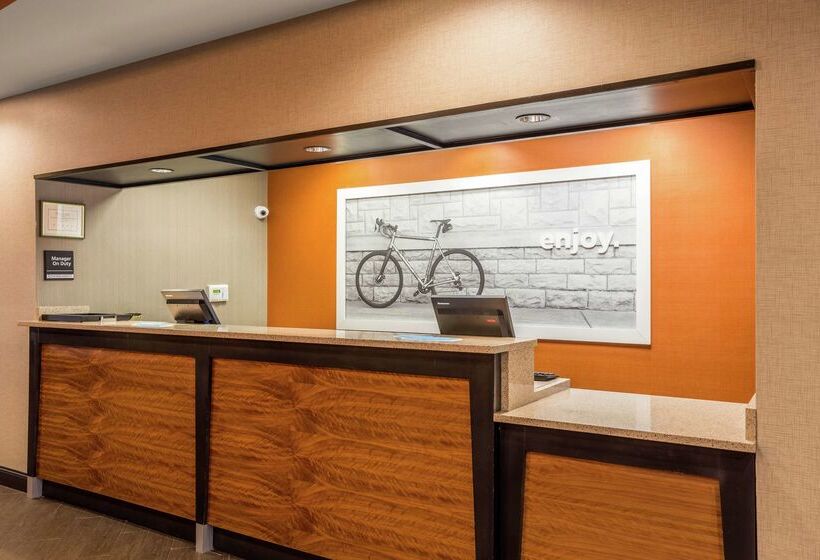 هتل Hampton Inn Jackson/clinton
