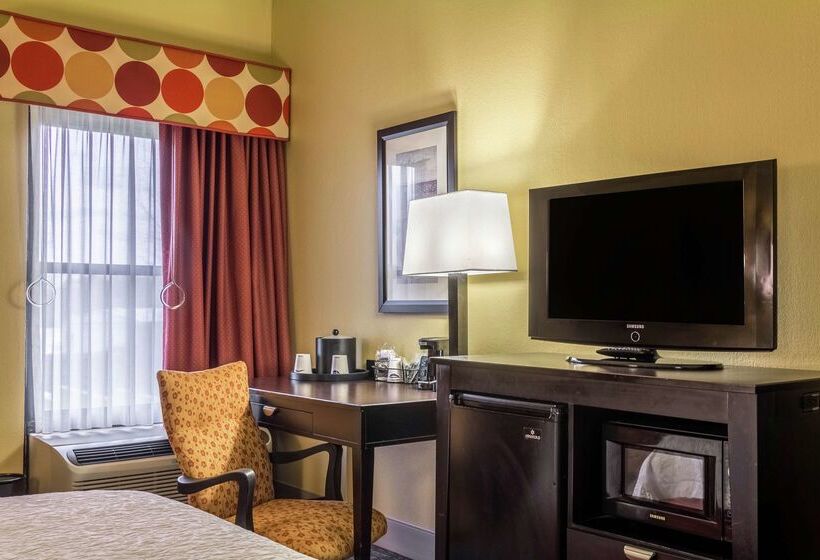 هتل Hampton Inn Jackson/clinton
