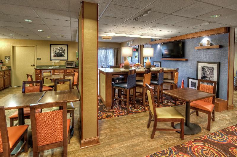 בית מלון כפרי Hampton Inn Jonesville Elkin