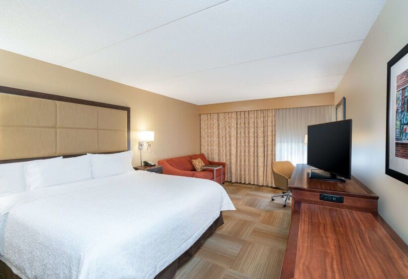 هتل Hampton Inn Lafayette