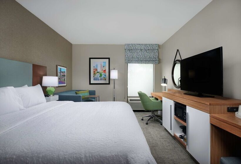 בית מלון כפרי Hampton Inn Louisville I65 @ Brooks Rd