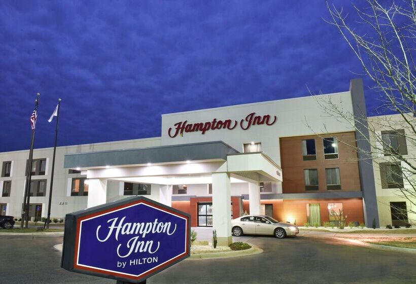 هتل Hampton Inn Madison