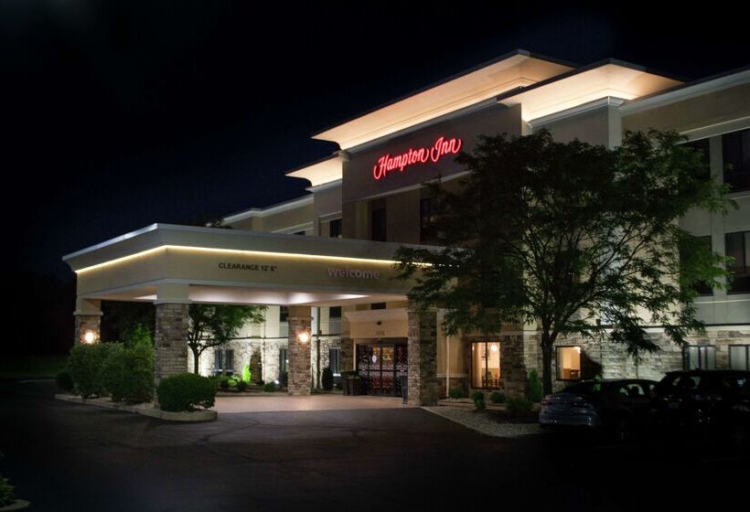هتل Hampton Inn Marion