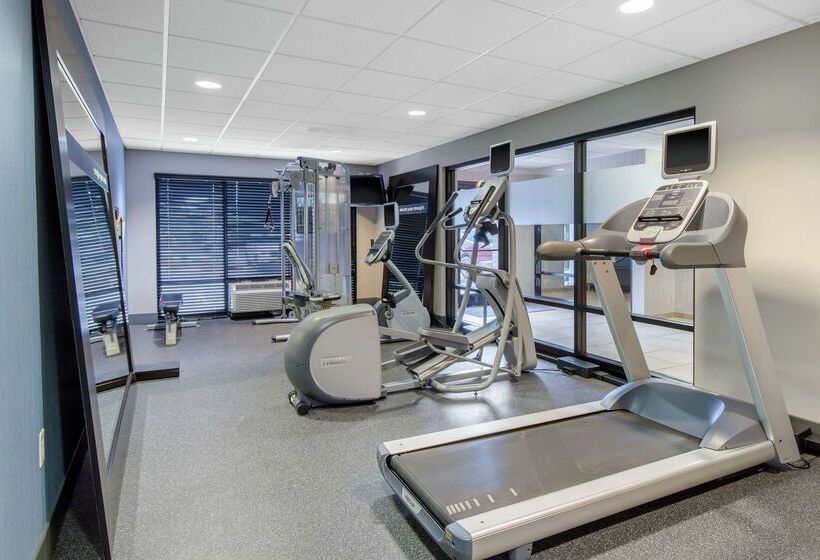 ホテル Hampton Inn Mebane