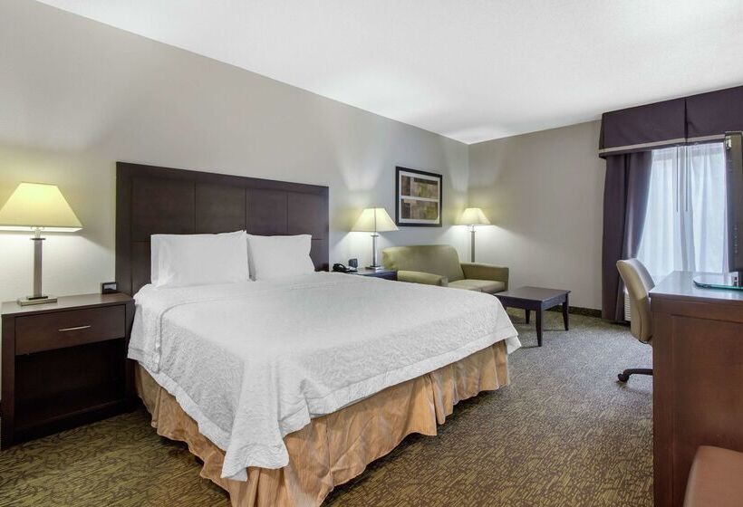 فندق Hampton Inn Mebane