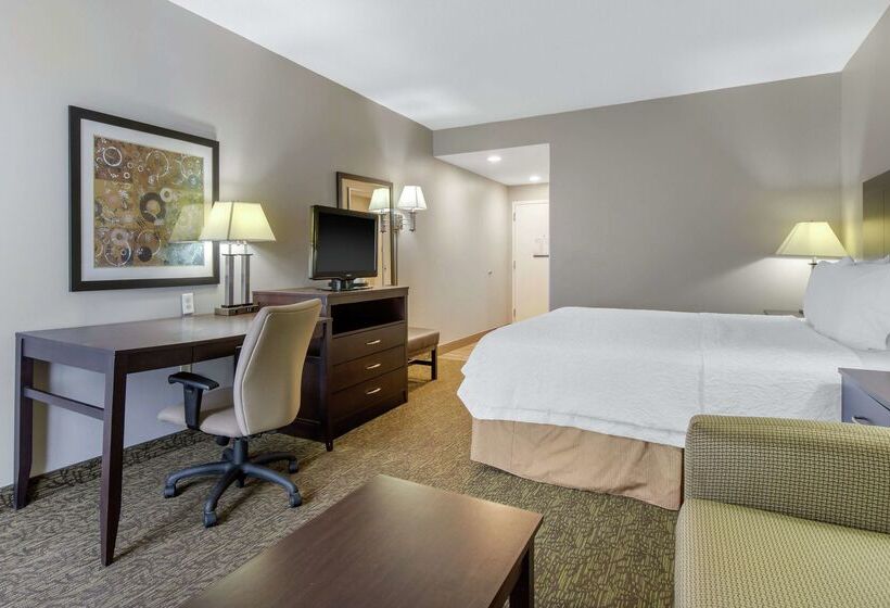 فندق Hampton Inn Mebane