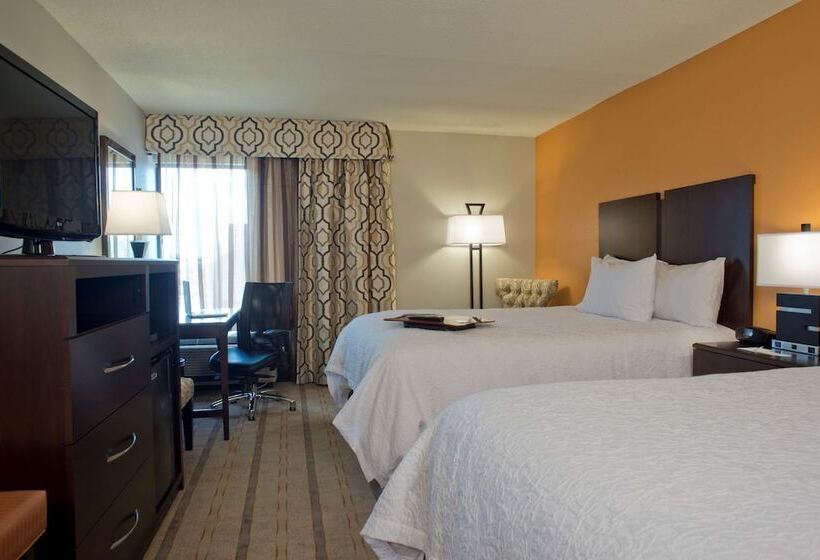 هتل Hampton Inn Milledgeville