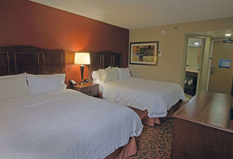هتل Hampton Inn Norfolk/chesapeake