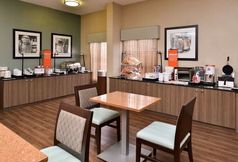 فندق Hampton Inn Orlando At Universal Studios