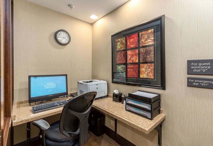 בית מלון כפרי Hampton Inn Owensboro South