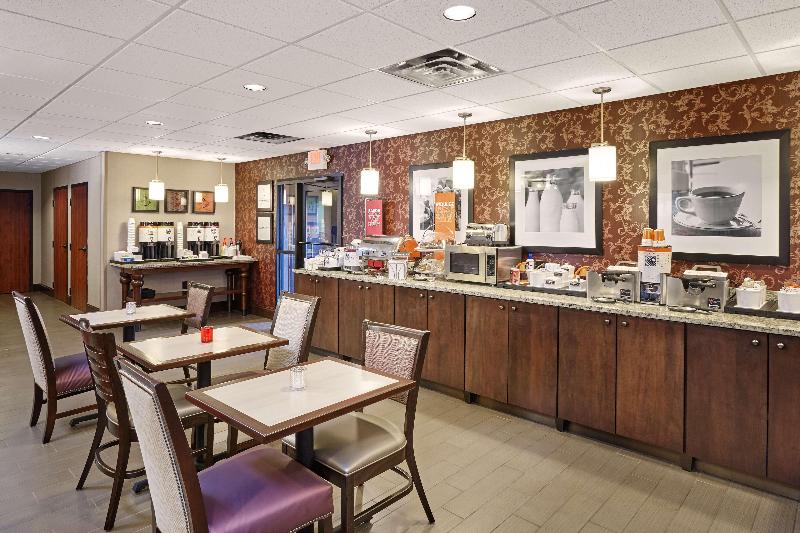 هتل Hampton Inn Peoriaeast At The River Boat Crossing