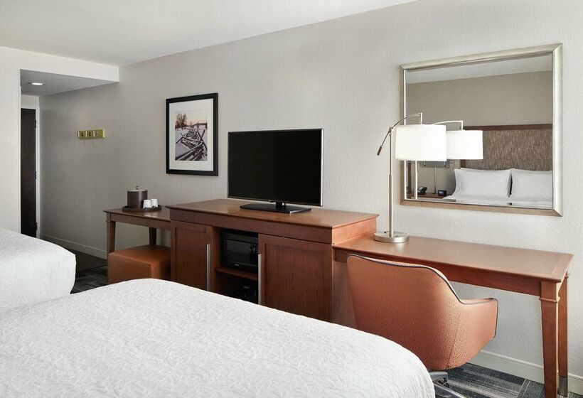 هتل Hampton Inn Philadelphia/king Of Prussia