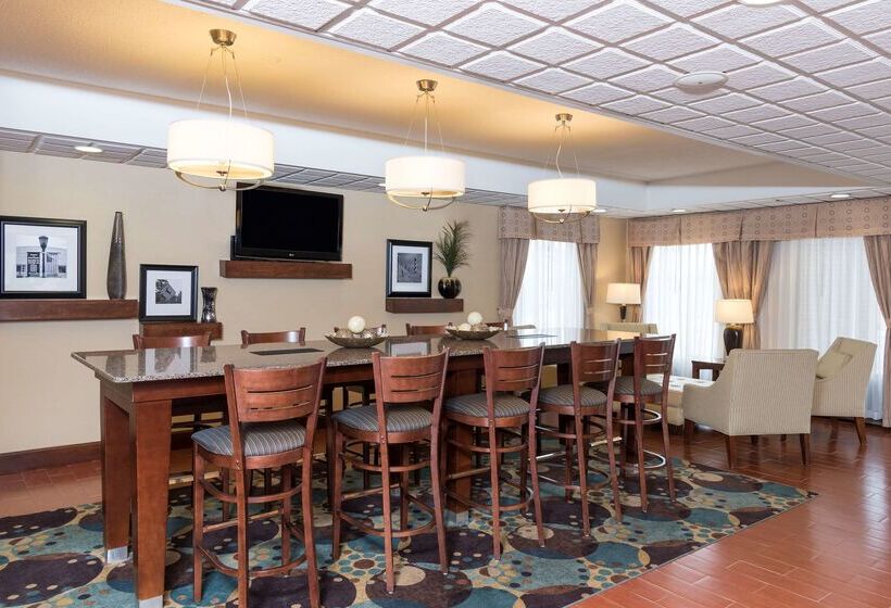 هتل Hampton Inn Port Huron