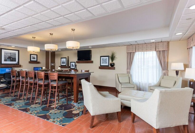 هتل Hampton Inn Port Huron