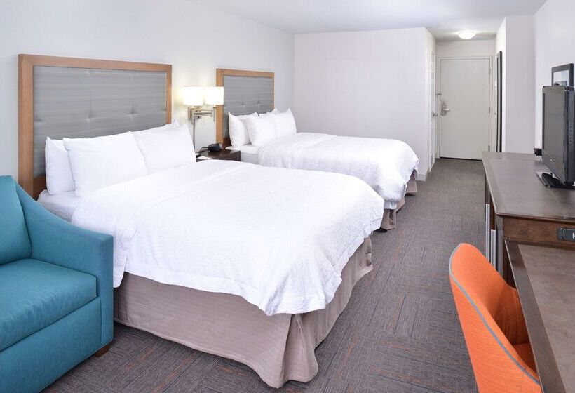 هتل Hampton Inn Portland East