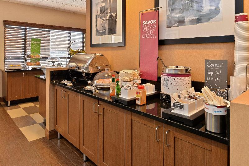 هتل Hampton Inn Portland East