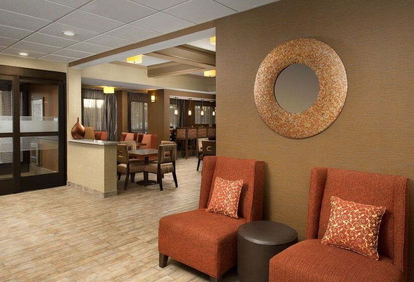 هتل Hampton Inn Rochester Greece