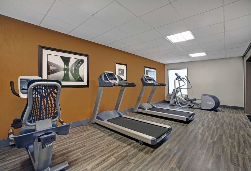 ホテル Hampton Inn Salisbury