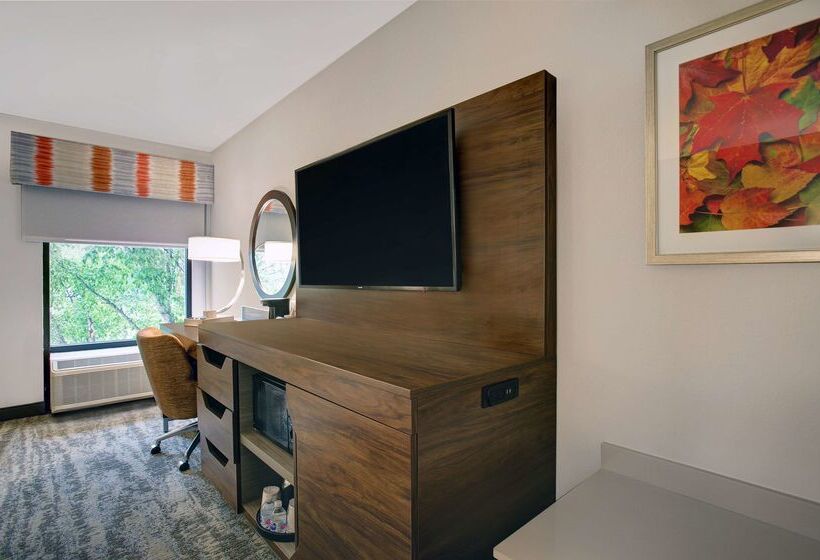 ホテル Hampton Inn Salisbury