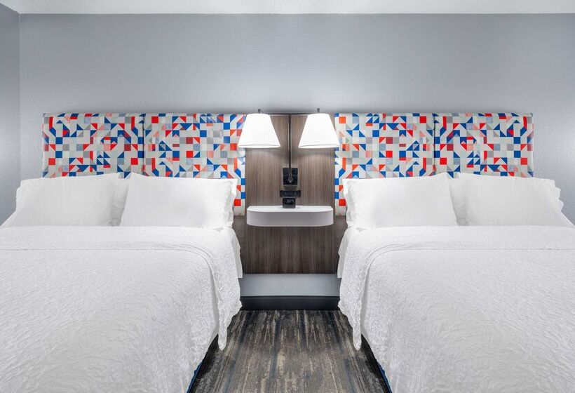 호텔 Hampton Inn Sanford