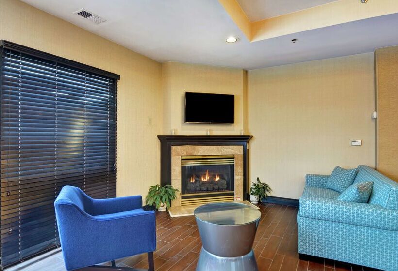 בית מלון כפרי Hampton Inn Scranton At Montage Mountain