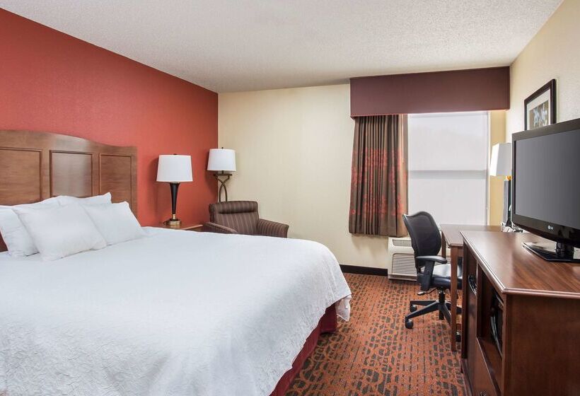 ホテル Hampton Inn Shawnee