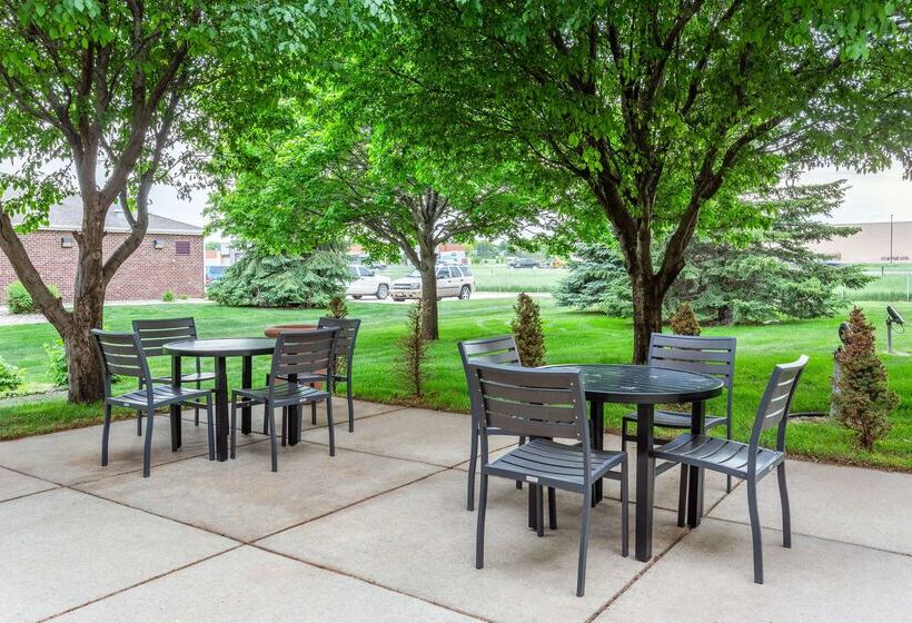 هتل Hampton Inn Sioux Falls