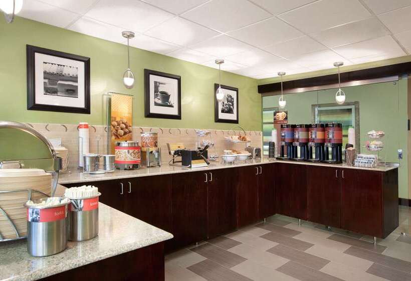 בית מלון כפרי Hampton Inn Slidell