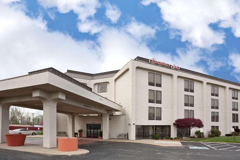 هتل Hampton Inn St. Charles St. Peters