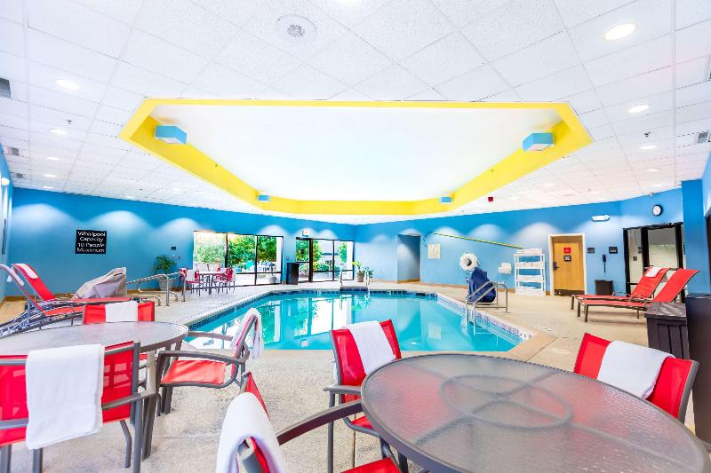 هتل Hampton Inn St. Charles St. Peters