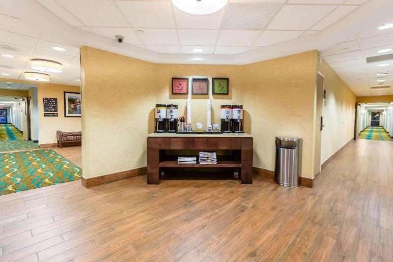 هتل Hampton Inn St. Charles St. Peters
