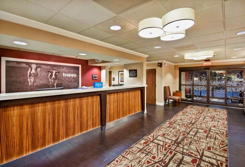 فندق Hampton Inn Starkville