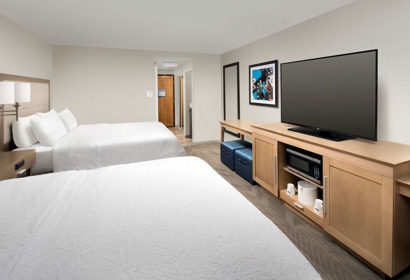 هتل Hampton Inn & Suites Anaheim Garden Grove