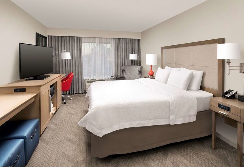 هتل Hampton Inn & Suites Anaheim Garden Grove