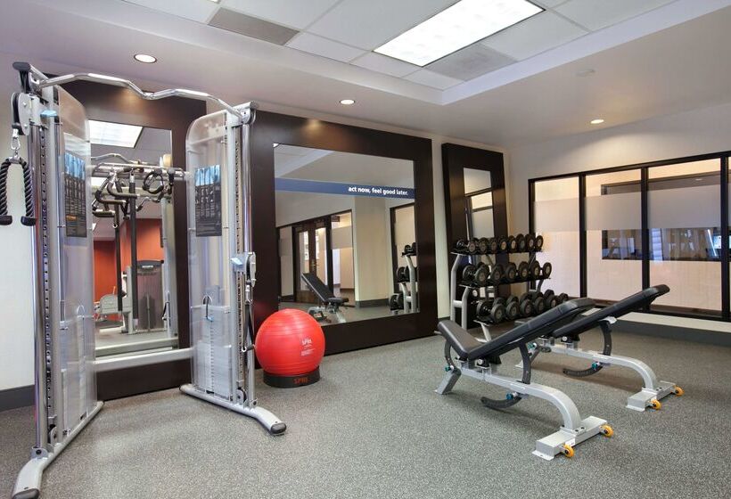 هتل Hampton Inn & Suites Anaheim Garden Grove