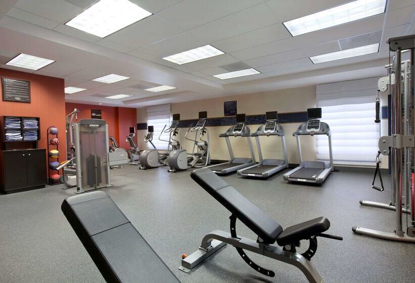 هتل Hampton Inn & Suites Anaheim Garden Grove