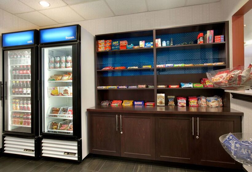 هتل Hampton Inn & Suites Anaheim Garden Grove