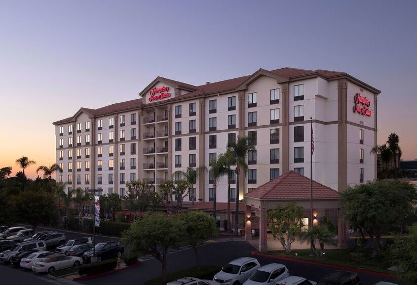 هتل Hampton Inn & Suites Anaheim Garden Grove