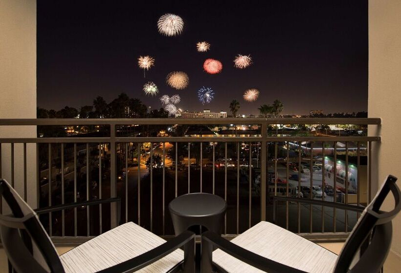 هتل Hampton Inn & Suites Anaheim Garden Grove