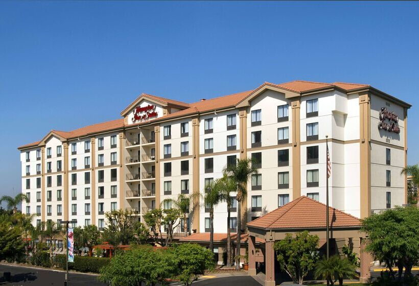 هتل Hampton Inn & Suites Anaheim Garden Grove