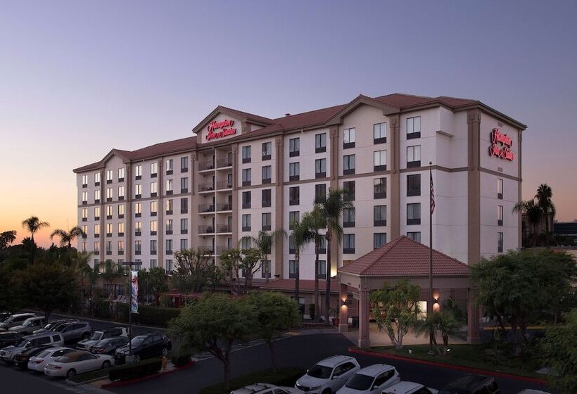 هتل Hampton Inn & Suites Anaheim Garden Grove