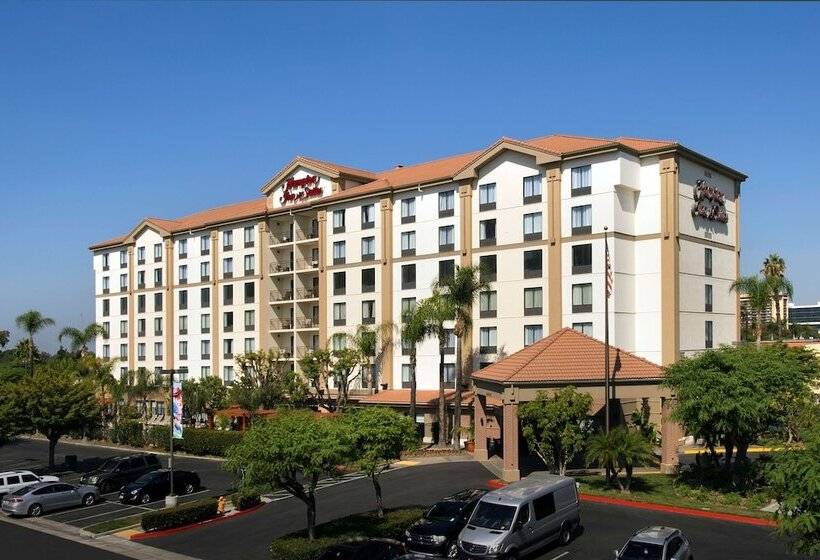هتل Hampton Inn & Suites Anaheim Garden Grove