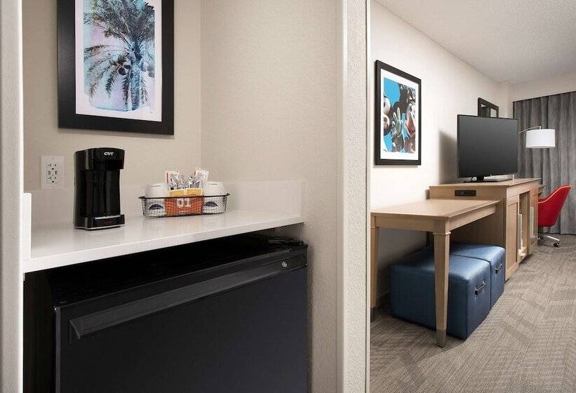 هتل Hampton Inn & Suites Anaheim Garden Grove