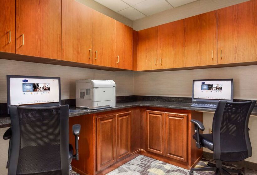فندق Hampton Inn & Suites Denvercherry Creek