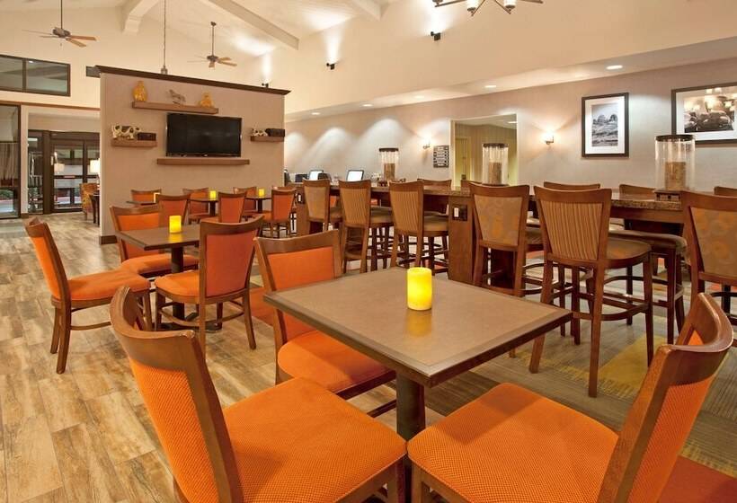 هتل Hampton Inn & Suites El Pasoairport