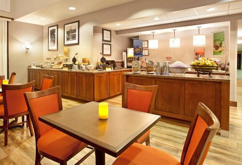 هتل Hampton Inn & Suites El Pasoairport