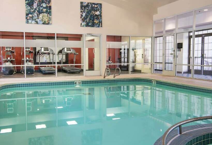 בית מלון כפרי Hampton Inn & Suites Rochester/victor