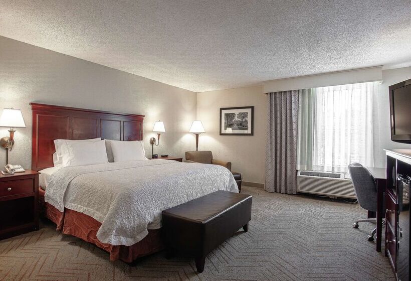 هتل Hampton Inn & Suites Williamsburgrichmond Rd